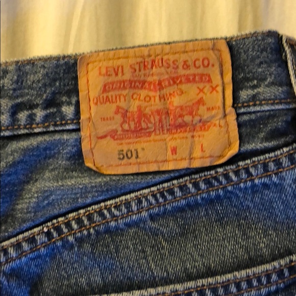 Levi vintage high waisted shorts - Picture 3 of 3